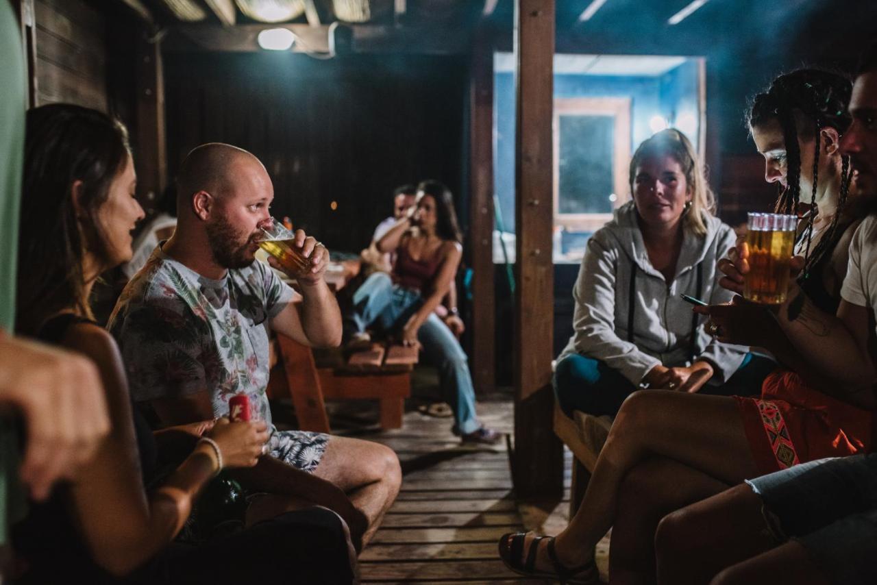 Mar De Fondo Hostel Пунта-дель-Діабло Екстер'єр фото